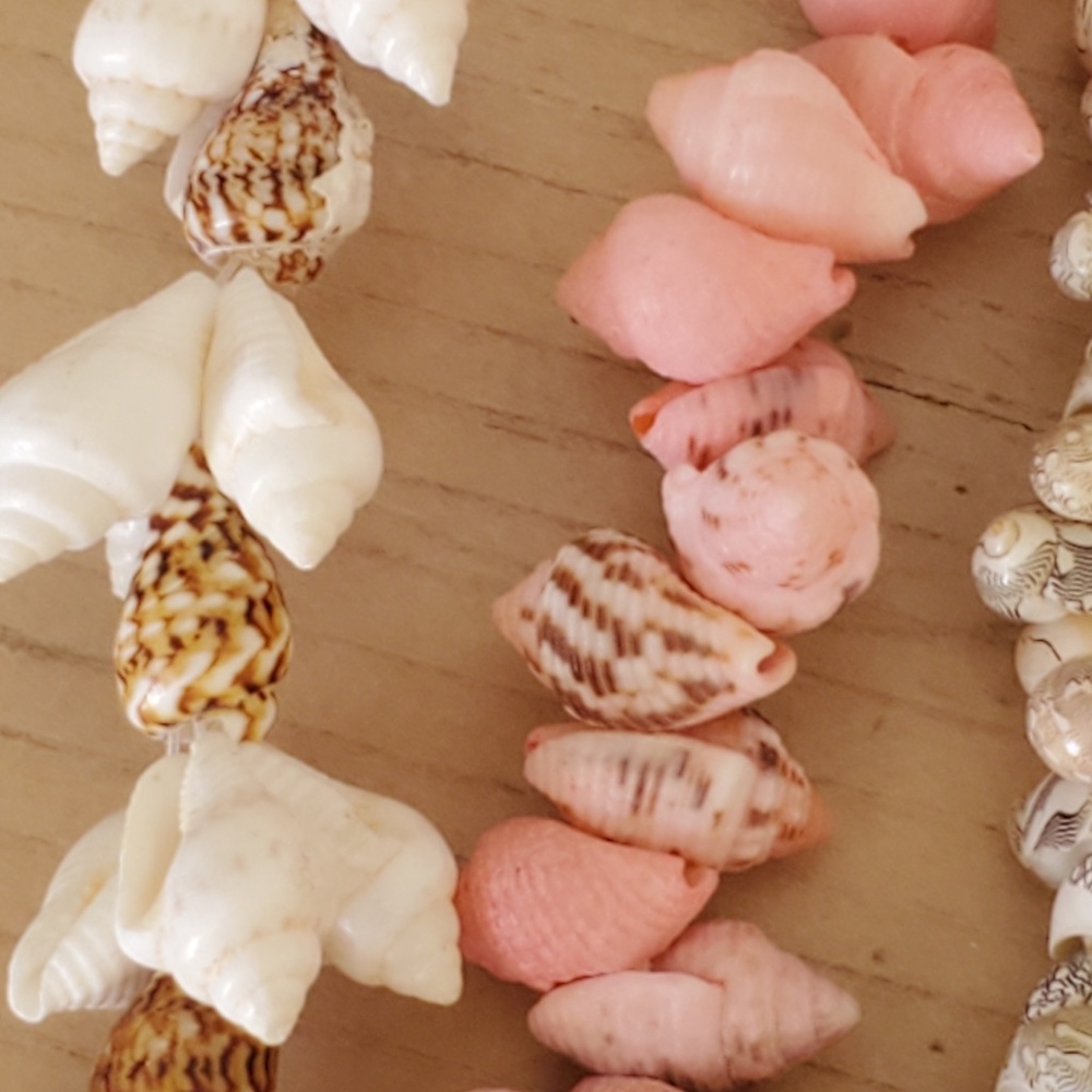 Vintage Tiny Shell Beaded Shell Necklace Bundle - image 4